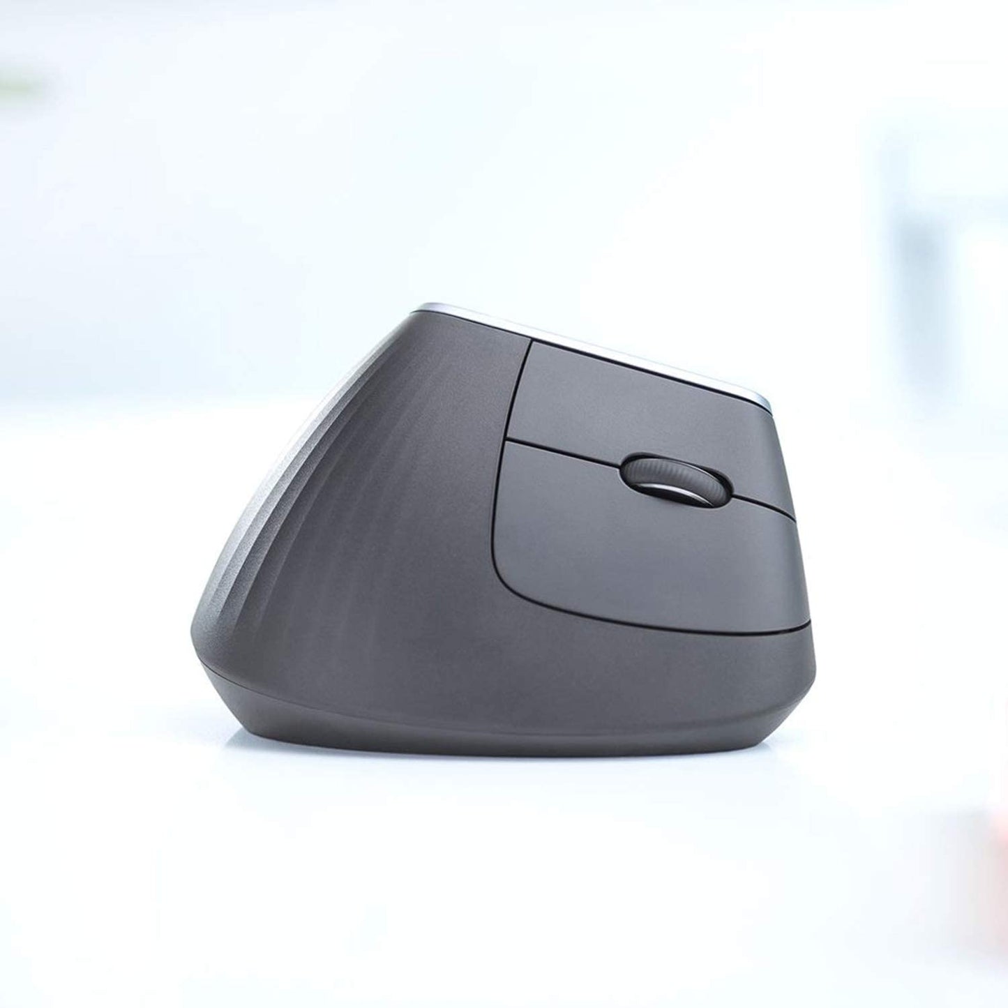 MX Vertical Wireless Mouse – Ergonomic Design Reduces Muscle Strain, Move Content between 3 Windows and Apple Computers, Rechargeable, Graphite